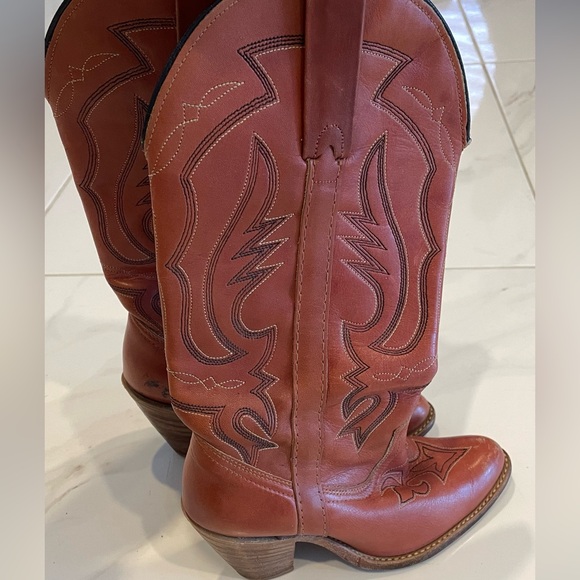 MISS CAPEZIO LEATHER COWBOY BOOTS - Picture 1 of 7